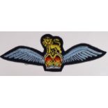 Cloth Badge: Glider Pilot Wings WW2 1st Pattern embroidered felt badge in excellent unworn