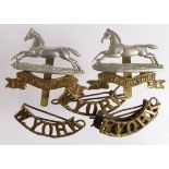 West Yorkshire Regt cap badges x2, and shoulder titles x3. (5)