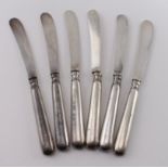 Set of six silver fruit knives. Hallmarked Sheffield 1915 by Allen & Darwin. Total weight 165.7g