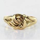 18ct Gold Knot Ring size N weight 4.8g