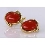 Yellow metal stamped 750 Coral set Earrings weight 6.4g