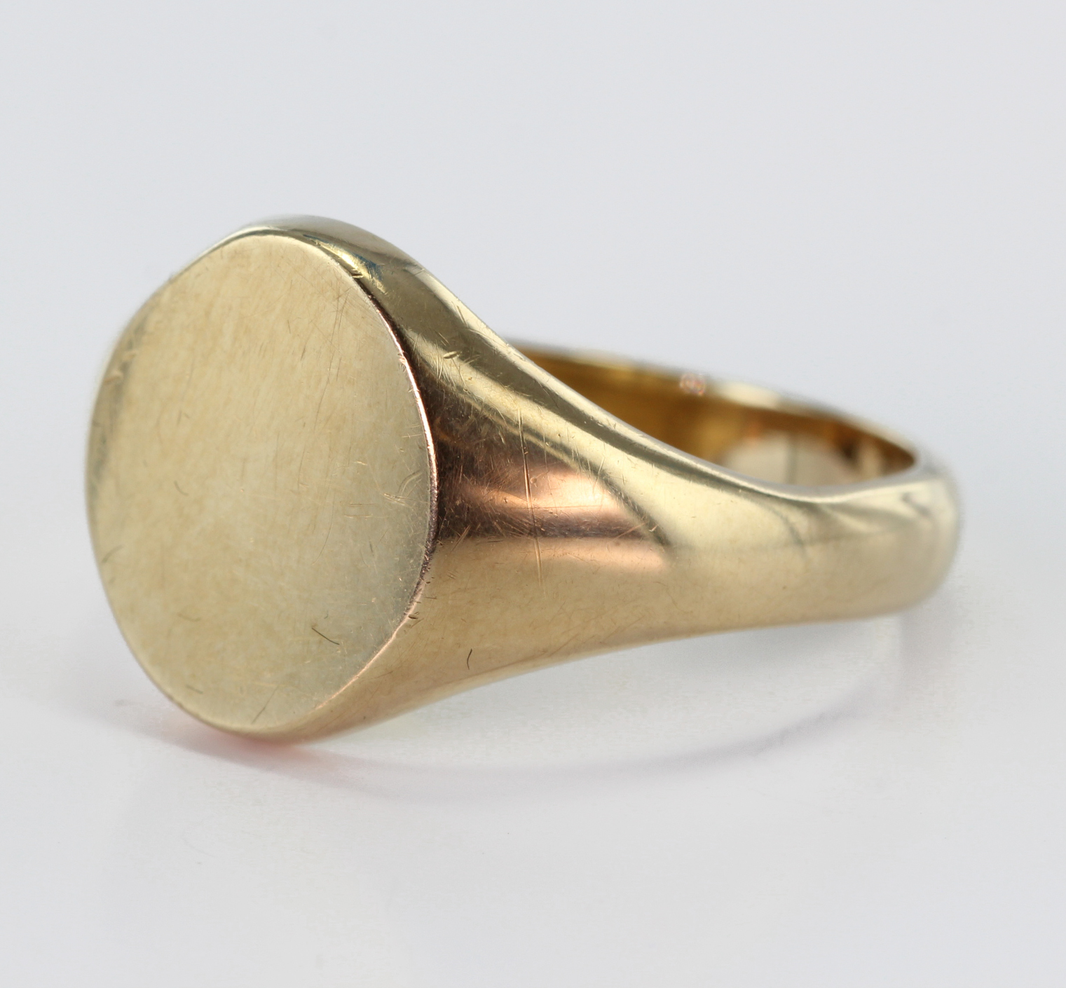 9ct Gold Gents Signet Ring size W weight 8.3g