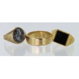 Three 9ct hallmarked gents rings, total weight 13.1g