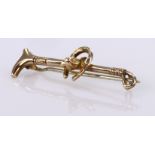 9ct Gold Fox/Riding crop Bar Brooch weight 1.0g