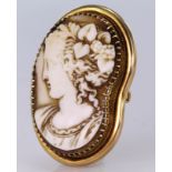 Cameo Brooch set in 15ct Gold Frame weight 10.7g