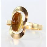 Russian 14ct Ring set with Amber size T weight 2.3g