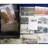 Postcards, a mixed collection of over 400 cards, the majority printed UK topographical inc. a few