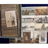 Postcards, a collection of over 600 cards, mainly a mix of UK and foreign topographical and a few