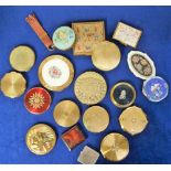 Powder Compacts, 18 compacts including Vogue, Stratton, Mascot, Coty, Elizabeth Arden, Rex,