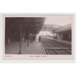 Postcard, Railways, Hampshire, RP showing internal view of Havant Station (unused, vg) (1)