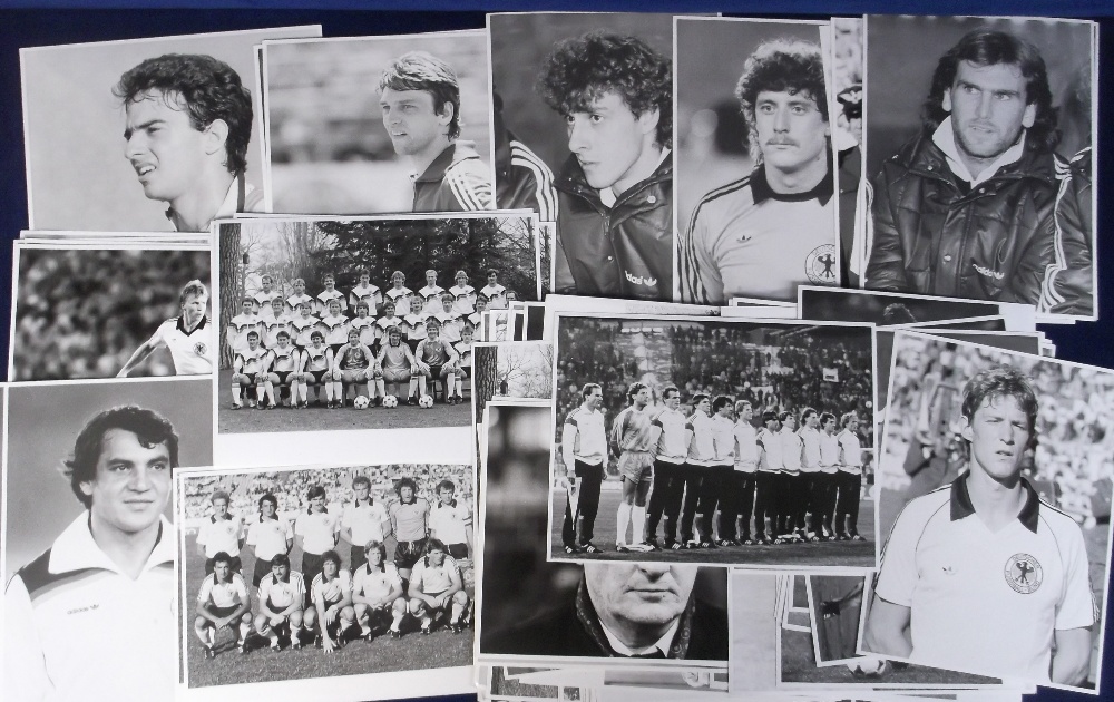 Football Press Photos, a collection of approx. 75 b/w photos, various sizes mostly relating to the