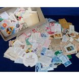 Tobacco inserts, a large quantity (100's) of tobacco inserts and coupons, UK and Foreign issues,