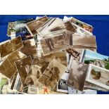 Postcards, a mixed UK, Foreign & subject mix of 700= vintage cards inc. street scenes, views,