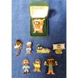 Advertising, Golly Badges, 8 Golly badges comprising Santa and Reindeer (boxed), Butcher,