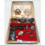 Box of costume jewellery including a silver agate set horn fob, French white metal link bracelet,