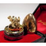 Good modern silver gilt Easter egg by Stuart Devlin, the plain case with lightly textured stars