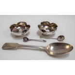 Pair of Victorian lobed circular salts raised on four ball feet, Birmingham 1892; together with