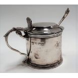 Edwardian silver drum hinge lidded mustard pot with blue glass liner, maker HL, London 1906,