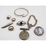 Miscellaneous silver jewellery & other items to include a mounted Victoria half crown, mother of