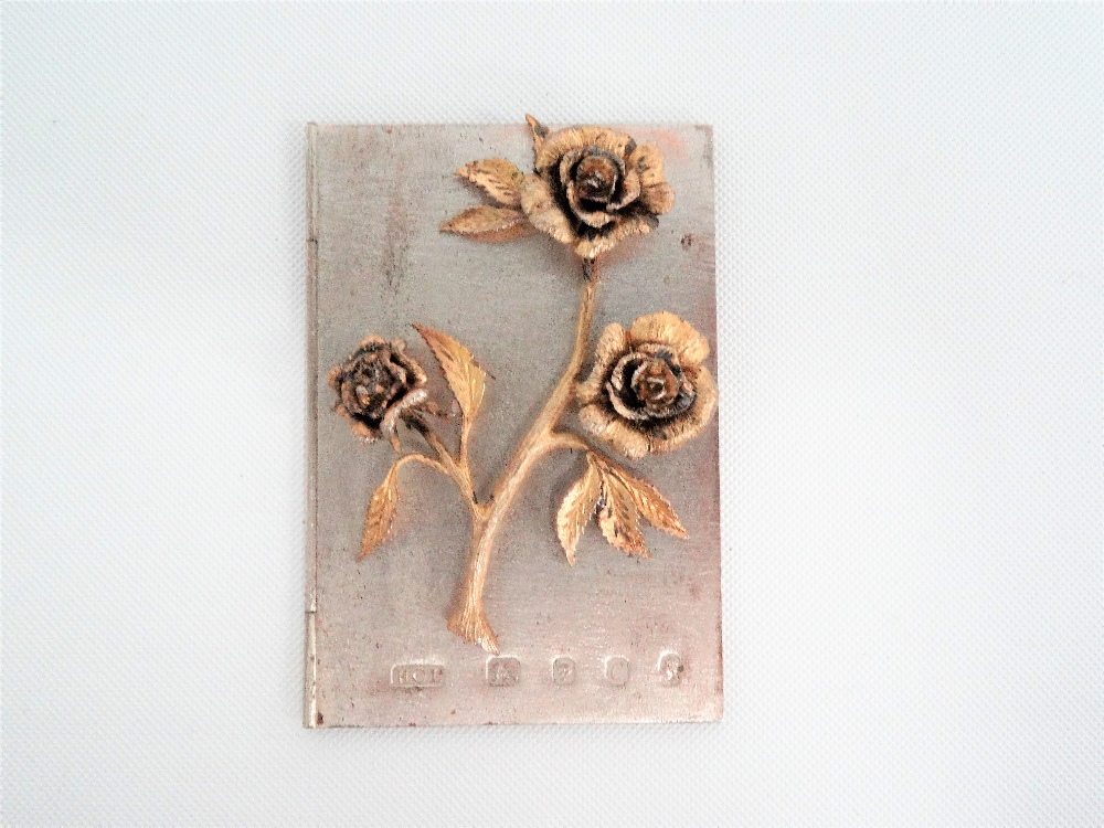 Contemporary silver and silver gilt hinged 'card', the front with applied cast and chased three - Image 3 of 4