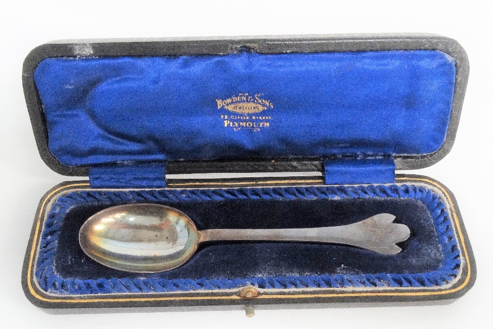 George V silver cased trifid and rat-tail Christening spoon, the finial engraved 'Henry', weight 0.
