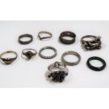 Quantity of silver & dress rings