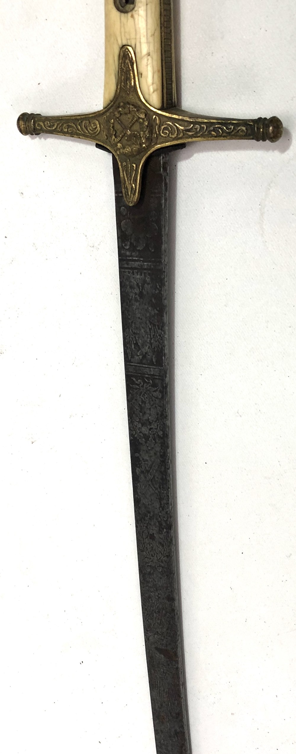 19th Century ivory handled Mameluke sword with etched blade & VR monogram, length 89cm - Image 4 of 4