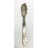 A Victorian silver and mother of pearl handled butter knife, Birmingham 1854, length 21cm.