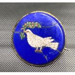 19th Century micro mosaic circular brooch inlaid with a dove and olive branch upon a lapis lazuli