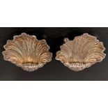 Edwardian silver pair of scallop shell salts, maker T & RG, Chester 1903, weight 14.9g approx.