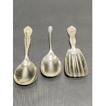 Sterling silver Kings pattern caddy spoon with shovel bowl stamped STERLING; together with a