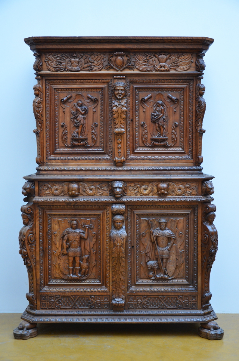 A Henri II style four-door cupboard in walnut, 19th century (52x130x198cm) - Image 2 of 8