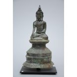 A Burmese buddha in bronze (33cm)