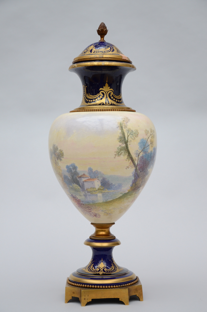 An ornamental vase in Sèvres faience 'romantic scene' (*) (72cm) - Image 2 of 5