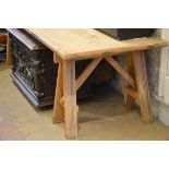 A large trestle table (89x260x76cm)