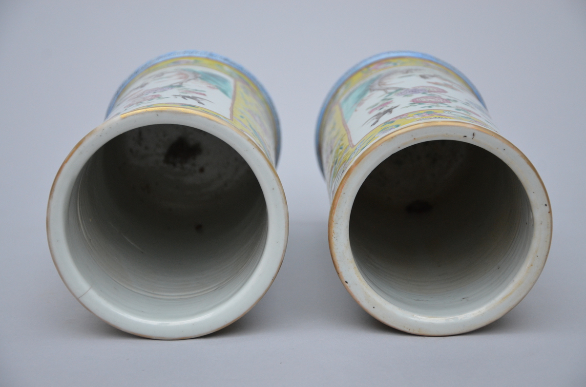 Pair of vases in Chinese famille jaune porcelain 'blossom and birds' (*) (29cm) - Image 3 of 4