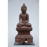 A Burmese Buddha in red lacquer (*) (62cm)
