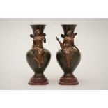Debut: a pair of bronze art nouveau vases (*) (25cm)