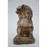 Chinese sculpture in white marble 'Foo dog' (*) (34cm)