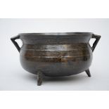 A Renaissance kettle in iron (*) (30x17cm)