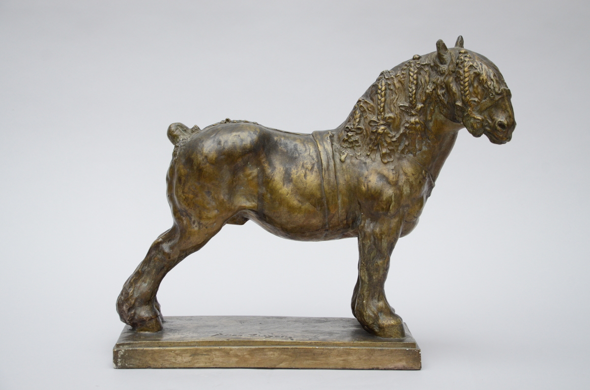 Domien Ingels: statue (plaster) 'horse' (18x52x41cm)