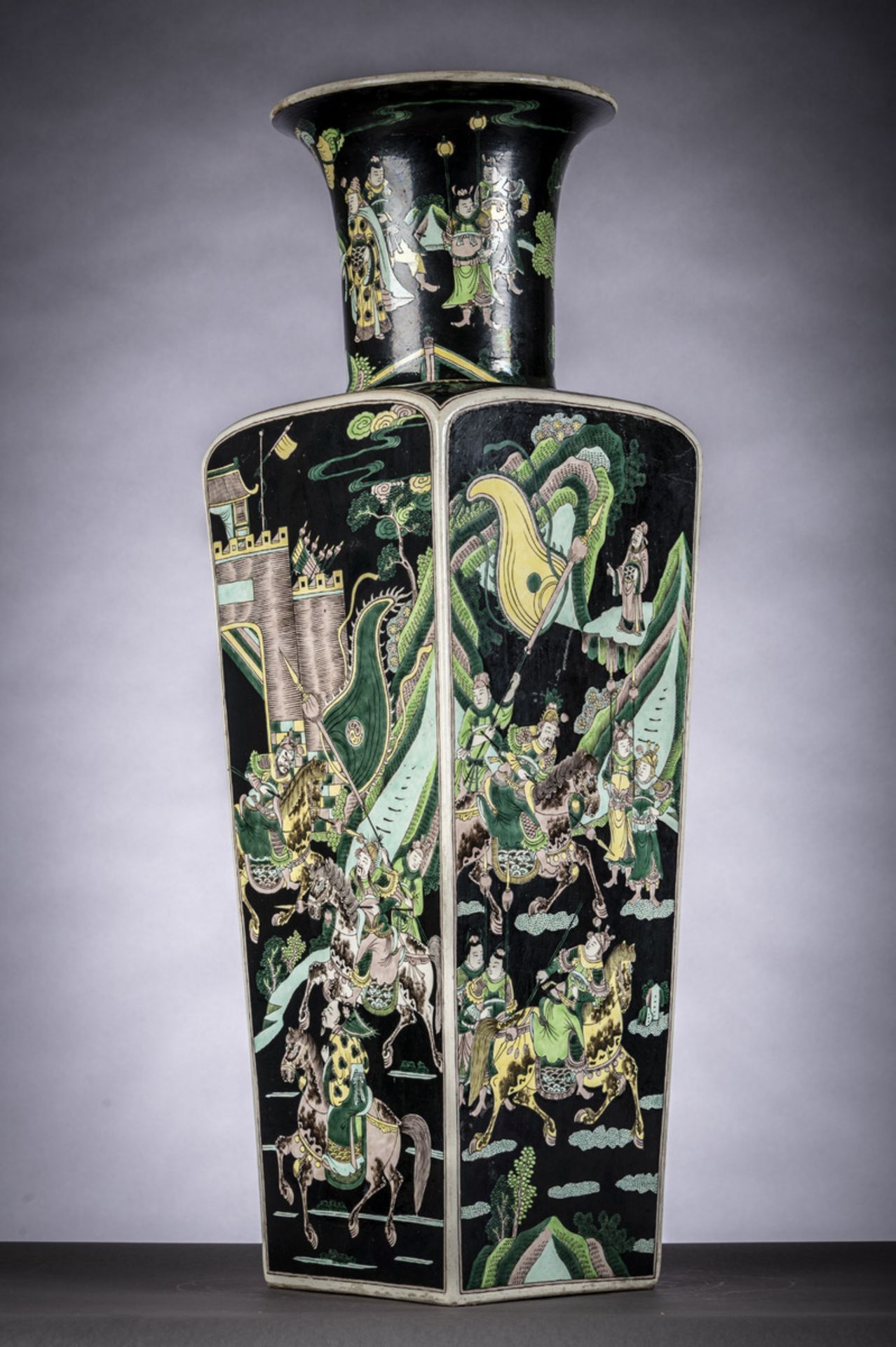 Imposing square vase in Chinese famille noire porcelain 'scene with emperor' (*) (83cm) - Image 2 of 9