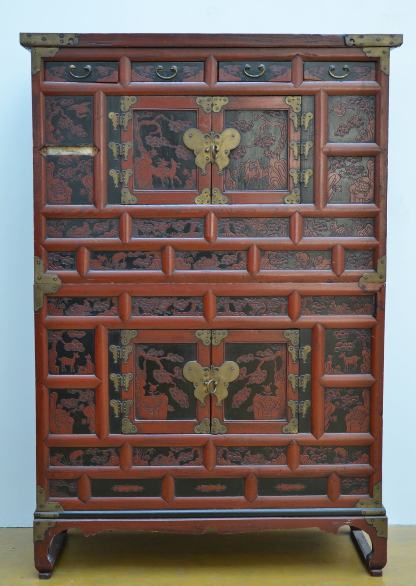 A Korean cabinet with lacquer decoration, Choseon dynasty (39x94x138cm)