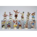 A set of 12 statuettes in Dresden porcelain 'monkey orchestra' (*) (15cm)