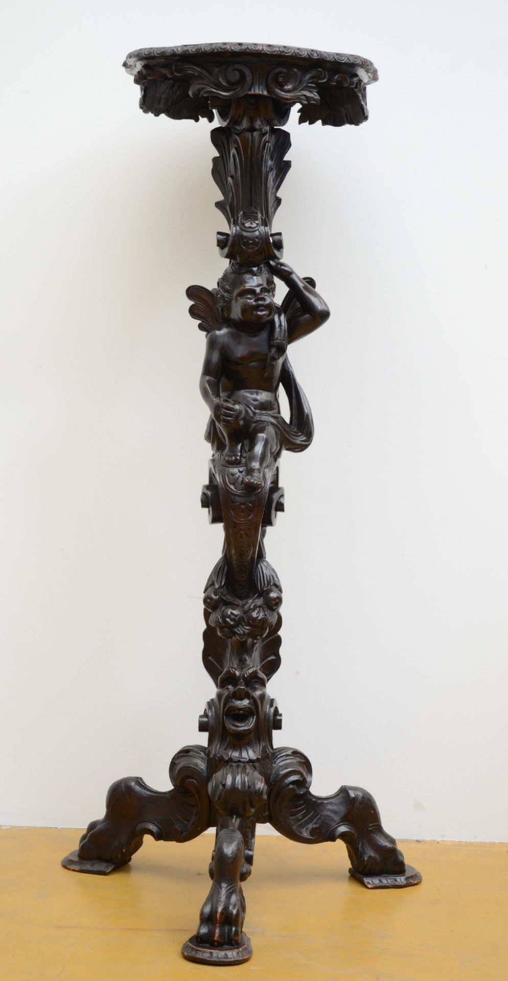 Large sculpted wooden pedestal (149cm)