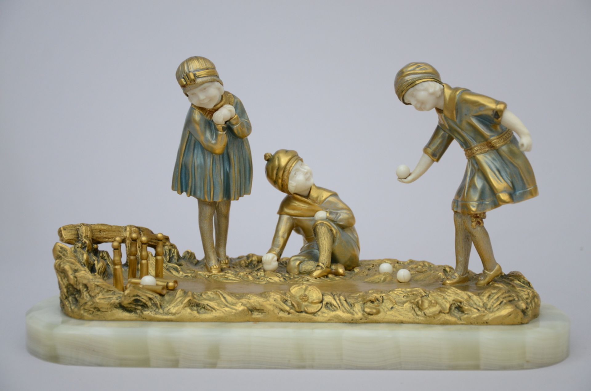 Demeter Chiparus: sculpture en bronze et ivoire 'playing children' (32x18x17cm)
