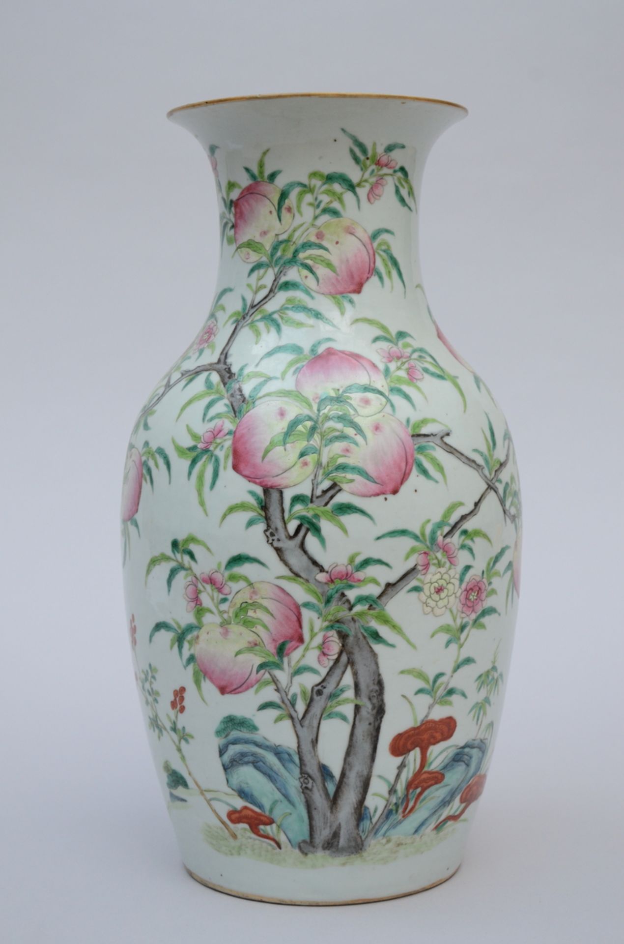 A vase in Chinese famille rose porcelain 'nine peaches' (43cm)