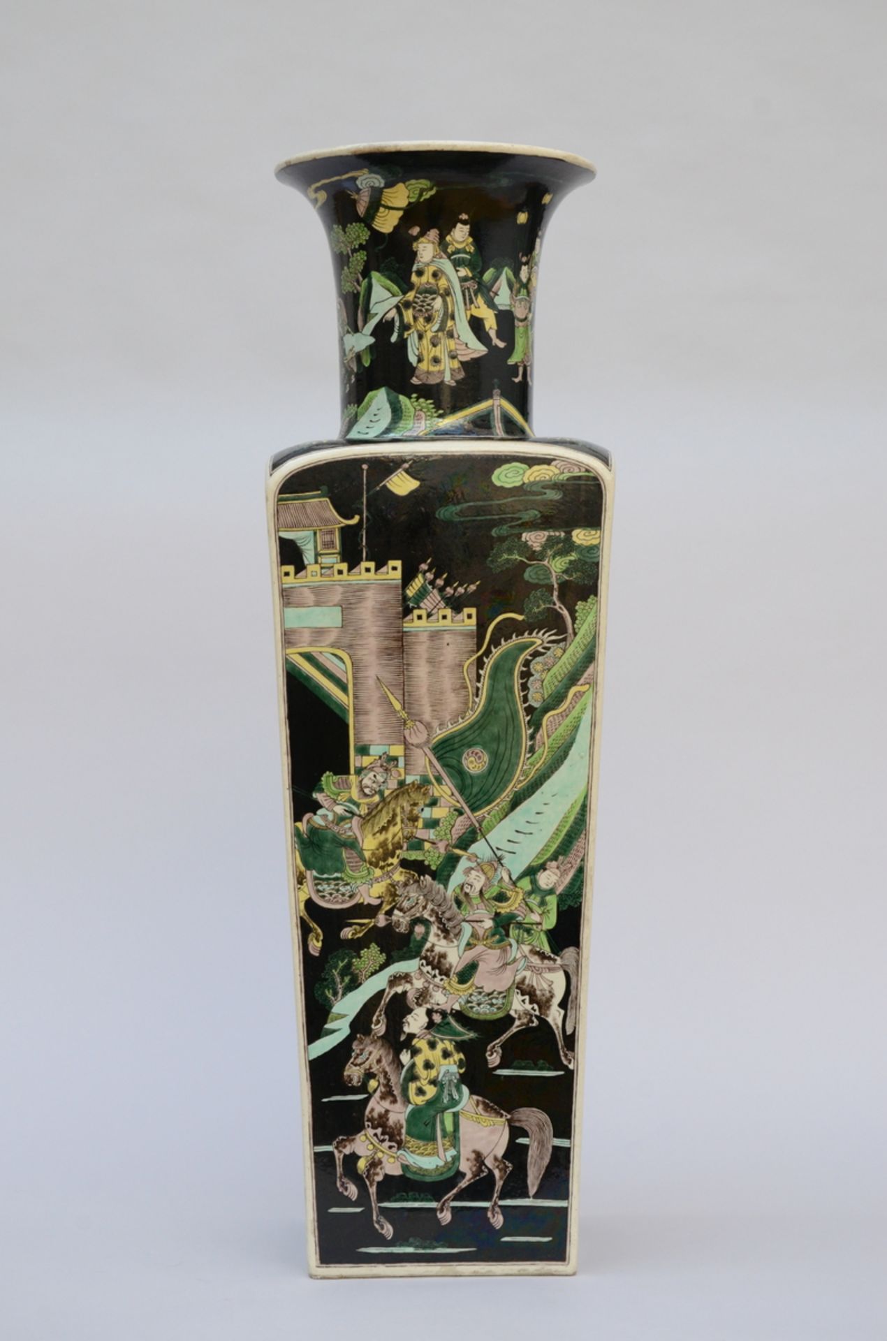 Imposing square vase in Chinese famille noire porcelain 'scene with emperor' (*) (83cm) - Image 7 of 9