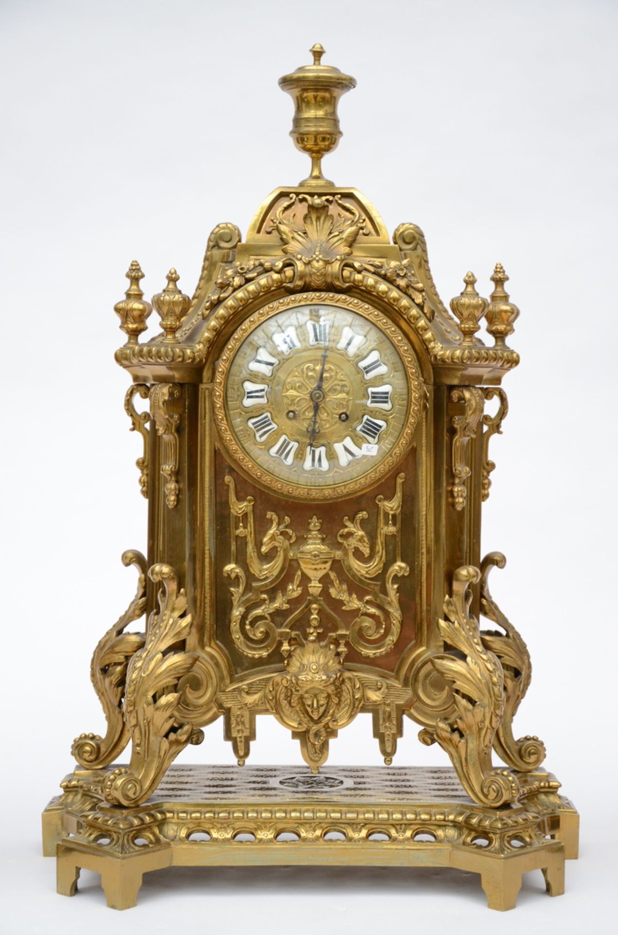 A bronze clock set in Henri II style - Image 2 of 4