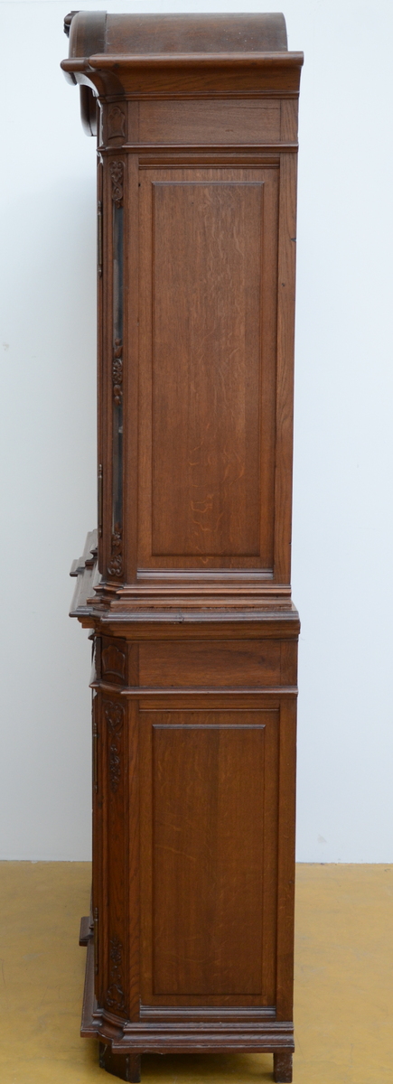 A LiËge display cabinet in oak, 19th - 20th century (98x127x220cm) - Image 2 of 3